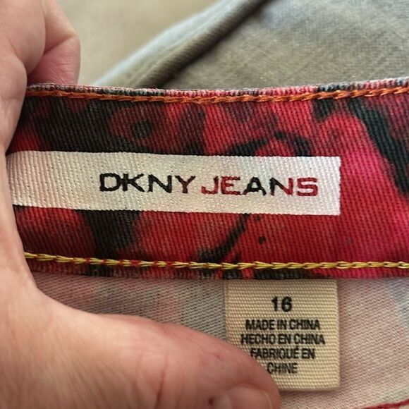 DKNY Jeans red and black floral jean jeggings size 16 - Picture 6 of 7